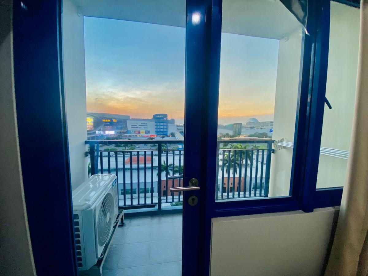 Madison'S Place At Sea Moa Manille Extérieur photo